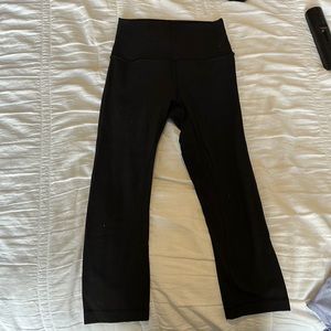 Lululemon Cropped Aligns